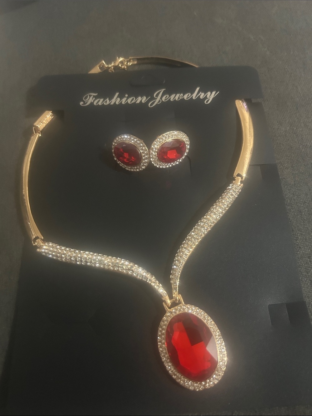 Fashion Jewelry Gold-Tone Necklace and Red Crystal Earrings Set